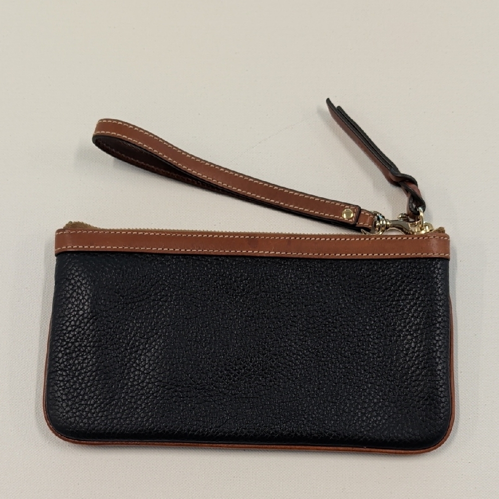 Dooney & Bourke Pebble Grain Large Slim Wristlet - Picture 2 of 8